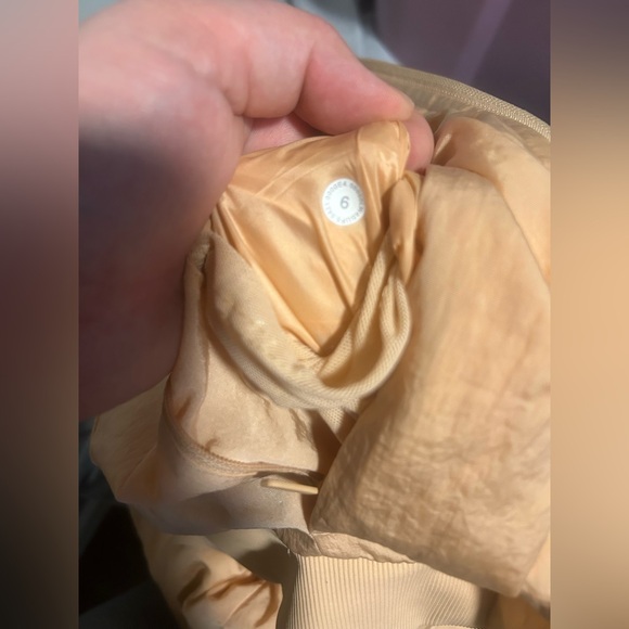 Lululemon peach colored reversible non stop bomber jacket - Picture 9 of 9